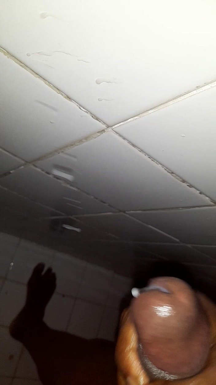 Black guy: Melancap S9 E5