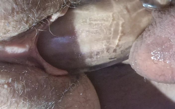 Creamed666: Üvey kız kardeşimin amcığını esnetiyorum