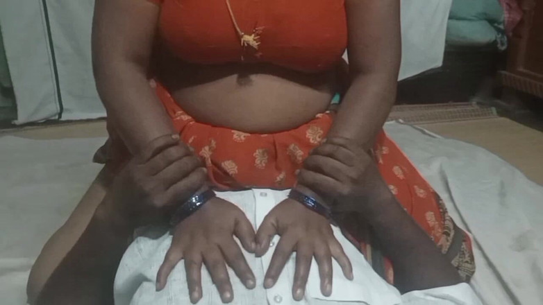 Desi Sathiya: Indische Desi Tamil heet lichaam dorp Bhabhi hard geneukt