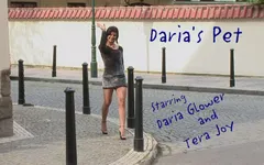 Daria Glower được chơi với nô lệ gợi cảm của cô ấy