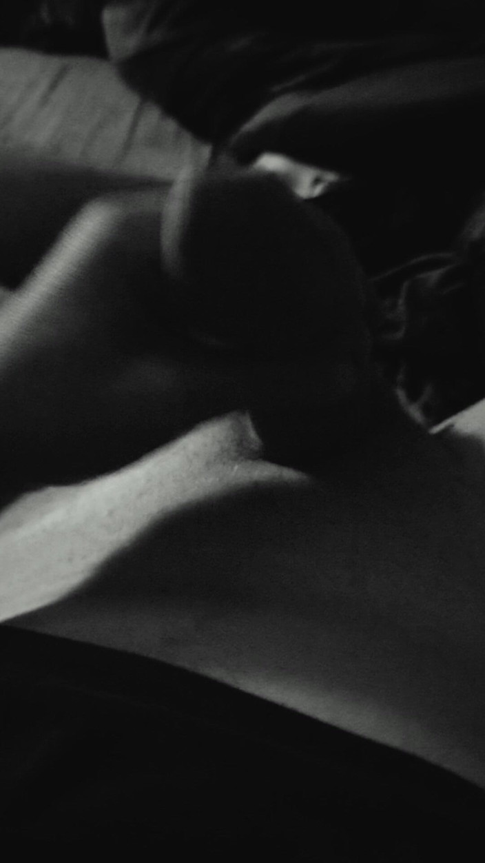 Misses Dickinson and Roughael: 妻と私が熱いソロアクションでイくのを見てください