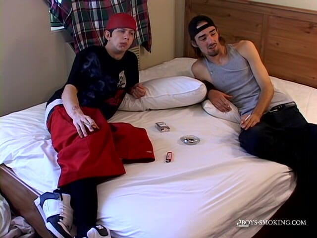 Boys Smoking: Ian &amp; Dustin &amp; een pakje Winstons!