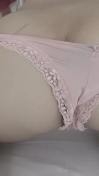 I Feel Like a Real Princess While I Masturbate in My Shabby Bedroom!!