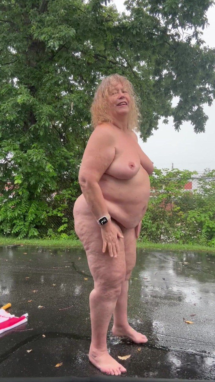 Big Ass 4 U: Naughty Time Early Saturday in the Rain