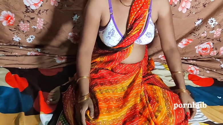 Desi step mom: Sister-in-law Dressed in a Saree and Hit Her Full Ass...