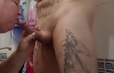 Zona901: I caught my stepson in the shower and helped him...