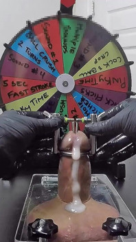 My Stepmom Plays Roulette with My Dick and Squeezes Out All the Juices
