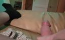 Pellefnatt: Arkadaşım ıslak küçük bir delikte ıslak kanepede yatıyor, yarağını sıvazlıyor