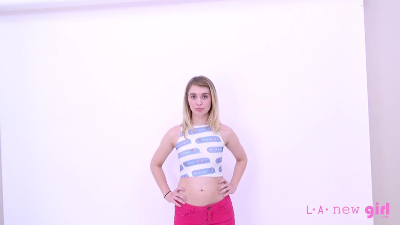 L.A. New Girl: Teenie geht angepisst aus dem fotoshooting - Kehrt zurück, um sperma...
