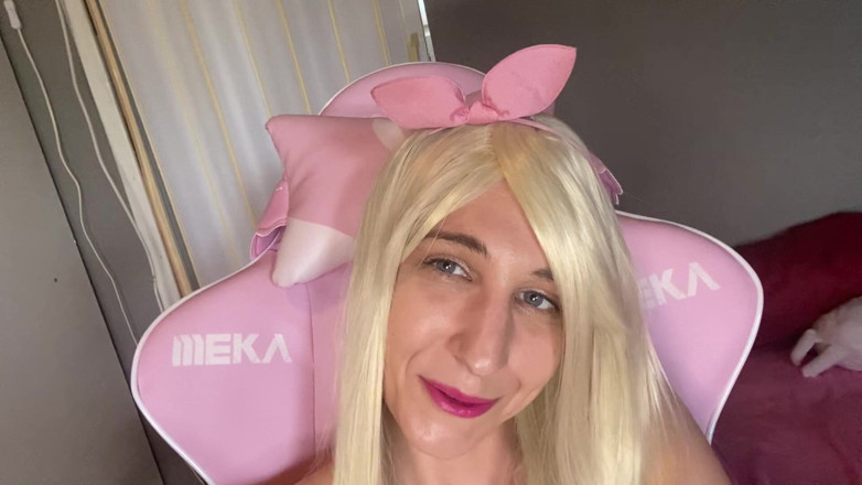 Cuteblonde666: Sněz moji mokrou chlupatou kundičku JOI
