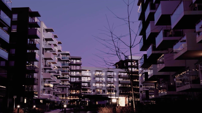 Deutschland Porno X: 隔壁的绝望家庭主妇做爱