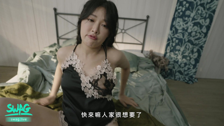 SWAG.live: 第一人称视角性爱：干我的荡妇女友一整天。