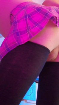 Femboy tem múltiplo orgasmo com milf loira de cabelo curto - VÍDEO COMPLETO