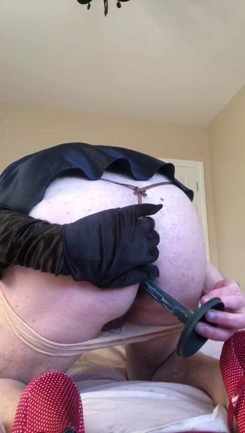 Cindy Belfast: Cindy se inclina para pau