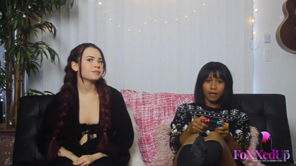 Jenna Foxx: Jenna Foxx & Sabina Rouge sexy lesbické hraní