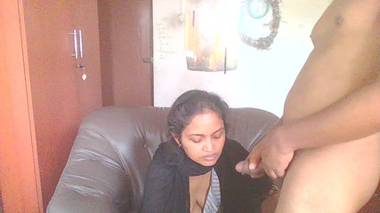 Tina Baby: Tesettürlü bayan ev ofisimde çalışıyor iyi emiyor