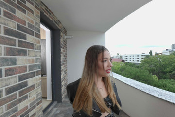 NO2StudioVR: Sandy Little - the Hot Seducer