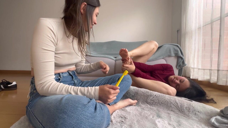 scarlettandc: Jättefetisch och kittling med lesbiska