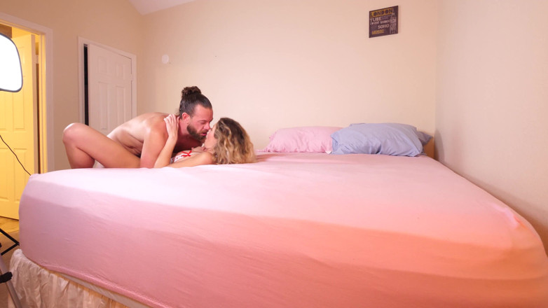 Sensual productions: Wunderschöne college-blondine aus dem süden