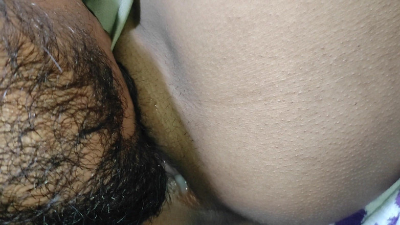 Gini272: Indian Desi Bhabhi in Green Sari Hindi Dirty Talking Part 2