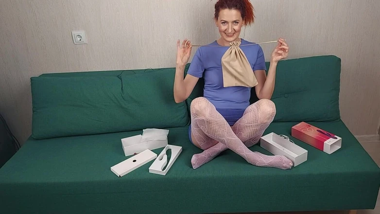 GinnaGg: My New Toy Gives Me Endless Orgasms! My Hairy Pussy...