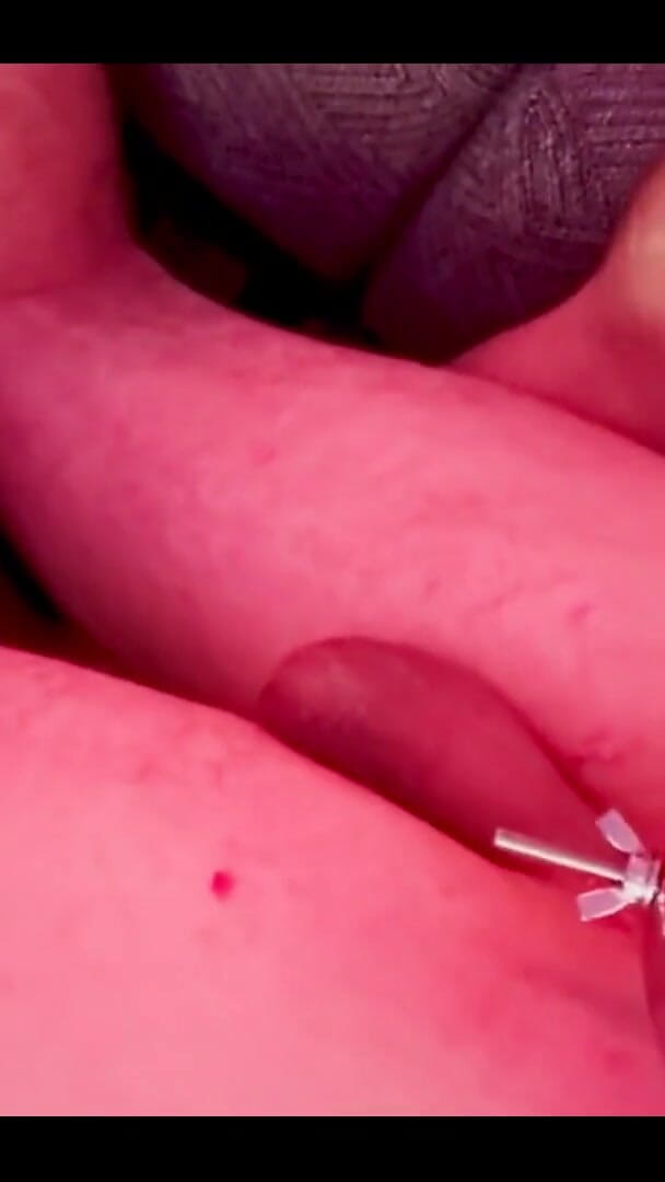 Stretching my hole wide to allow easy access for my. (River Veil)