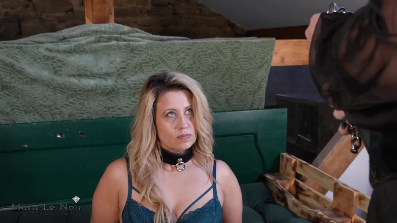 Mara Le Noir: Kinky Tattooed BBW Mara Fucks Blonde Slut Hard with Big...