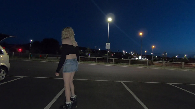 The Midnight Minx: Minxys půlnoční brusle