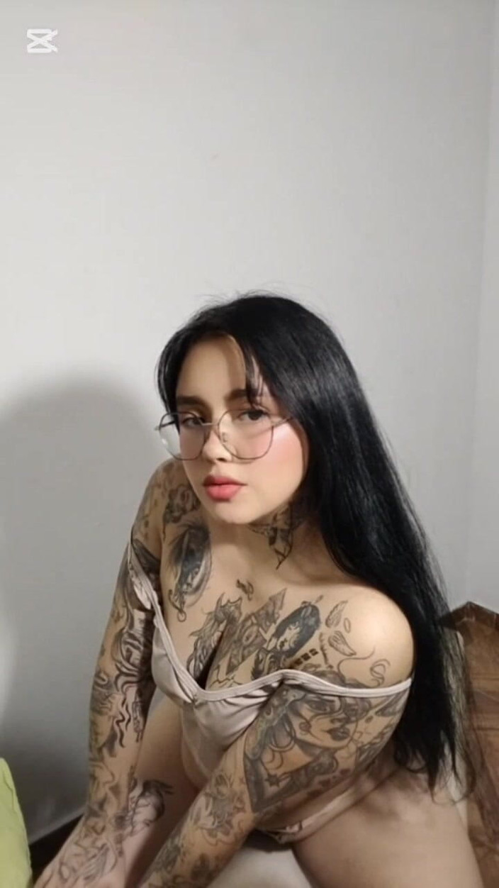 Dalyla: Молоко в піхву