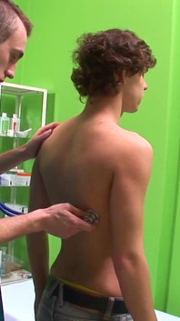 วิดีโอพิเศษ Bareback: คนไข้เงี่ยนยอมให้คุณหมอเซ็กซี่ร้อนเย็ด