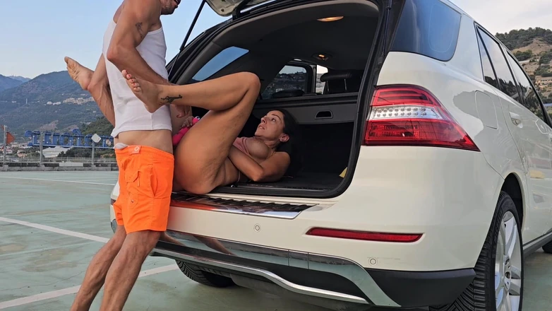 Ferrero anal experience: Horny Driver Fucks Me in the Supermarket Parking Lot