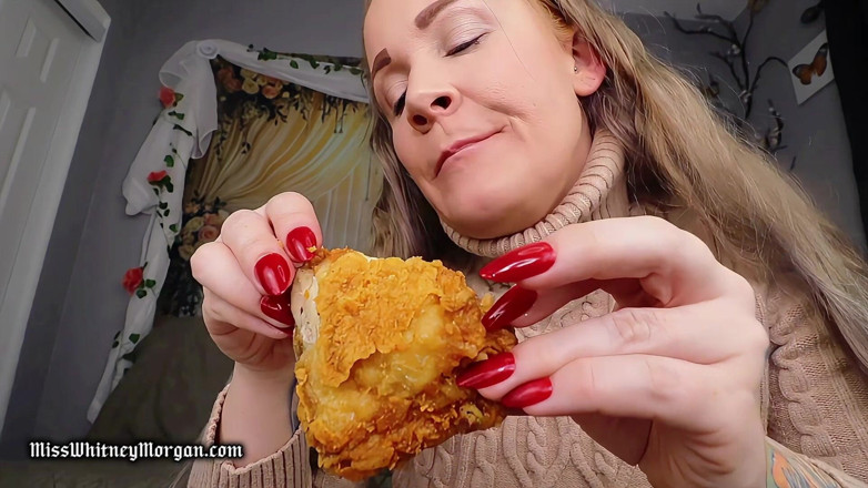 Miss Whitney Morgan: Miss Whitney Morgan: Fried Chicken Eating Asmr