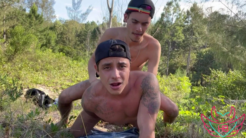 Fucking a Stranger in the Woods (Heitor Baumann)