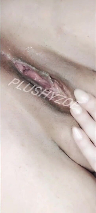PlushyZoe: POV: über dir schweben
