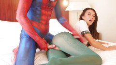 Nylon Xtreme: Студентку Katrin Tequi трахнул паук