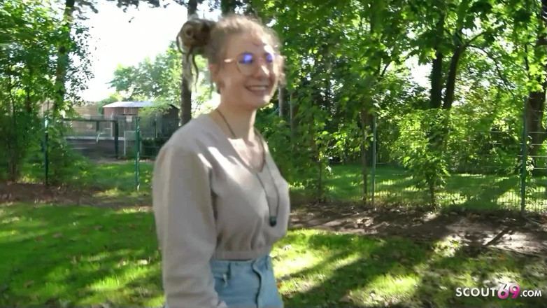 German Scout: German Scout - erster analer creampie-sex für das kleine teenie julia...