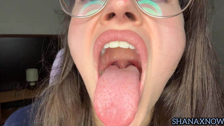 Shanaxnow: Feticcio parlando prima di divorarti uvula bocca fetish