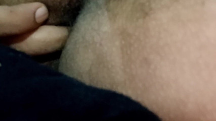 Hot7788: hot kunvaari gand ungli se torne ki koshish karen