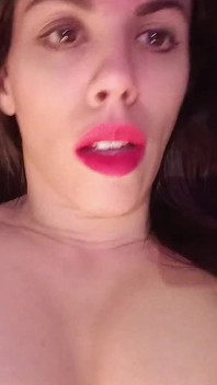 Dona de casa drena o encanador