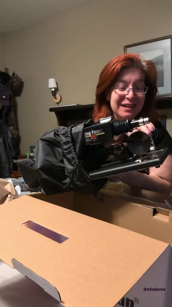 Elianna: Unboxing Lebih Banyak Lagi Mainan Seks Baru
