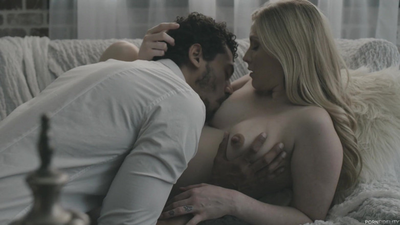 Pornfidelity: Karla kush si cewek hamil lagi haus sperma!