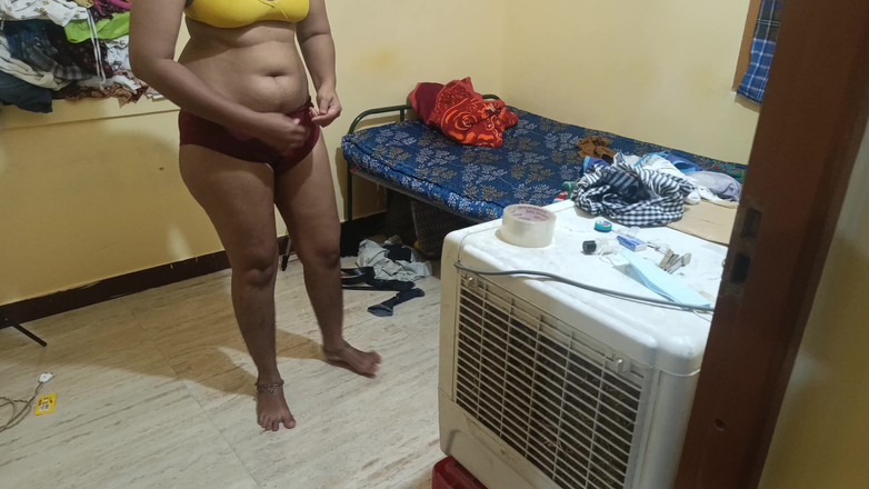 Apple baby: Estrutura quente Dona de casa tomando banho vídeo viral