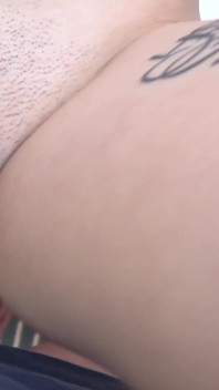 Německý skaut - štíhlá teenagerka s velkými přírodními kozami Sheril Blossom první porno šukání na castingu