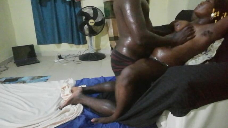 Pornsexlive: Saat Aku Basah Kakak Tiriku