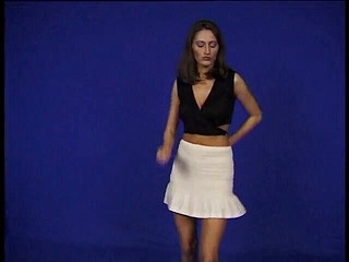 Dirty Teeny: Hnědovlasá teenagerka tančí a svléká se