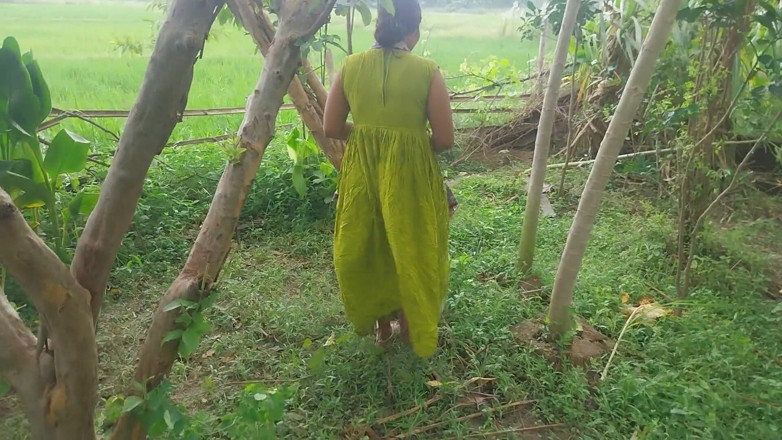 Pooja raniji: Indian Forest Garden Nearby My House Garden Out Side Hot...