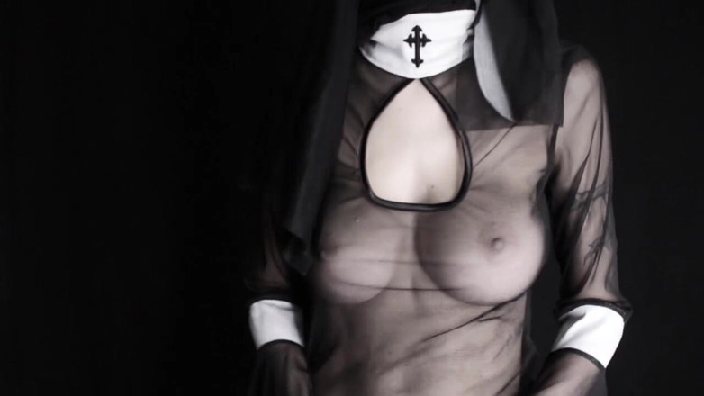 Lady Mesmeratrix Official: Diva del Tubo es una monja oscura