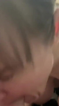 Letzter Blowjob der Woche Wird alles arsch und muschi für das Wochenende sein wie üblich Bitte fühlen Sie sich frei, mich zu kommentieren und mir einen Tipp zu geben, wenn Sie es sind