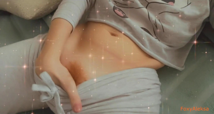 FoxyAleksa: Gently masturbates her red pussy with her finger and gets...