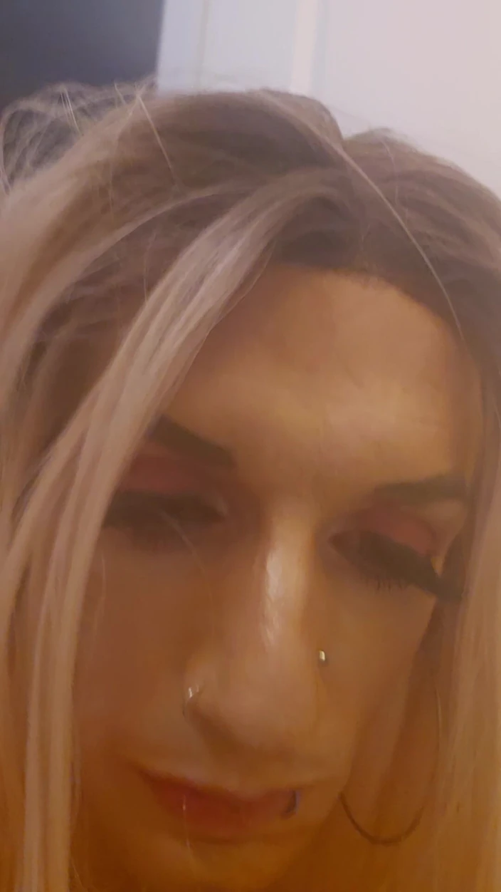 Tiffany Cox: Оргазм сисси, клип